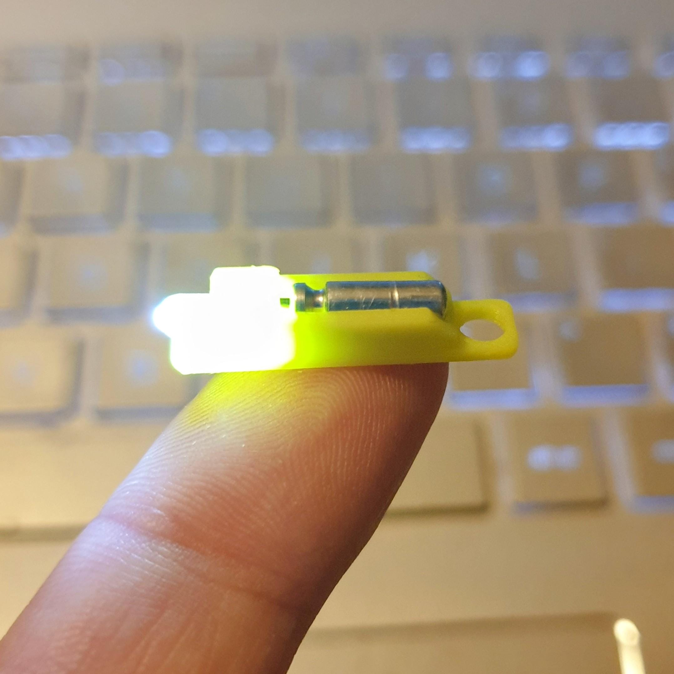 LIXY NANO World's smallest Micro Nano keychain flashlight