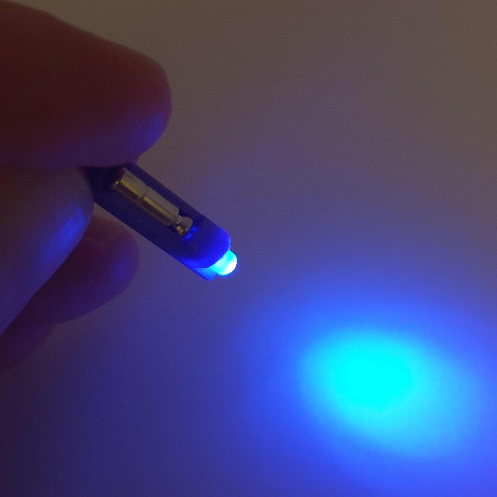 LIXY NANO World's smallest Micro Nano keychain flashlight