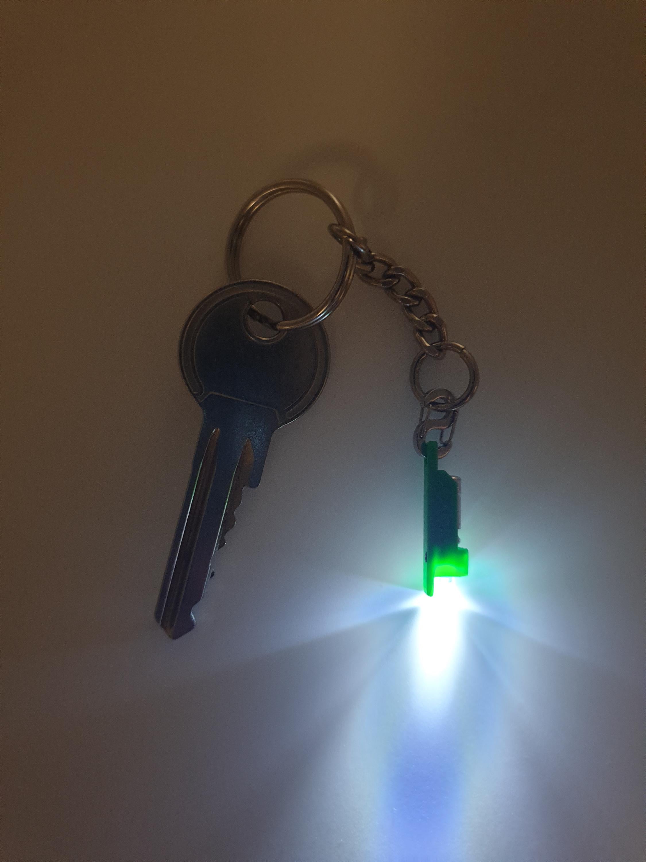 LIXY NANO World's smallest Micro Nano keychain flashlight
