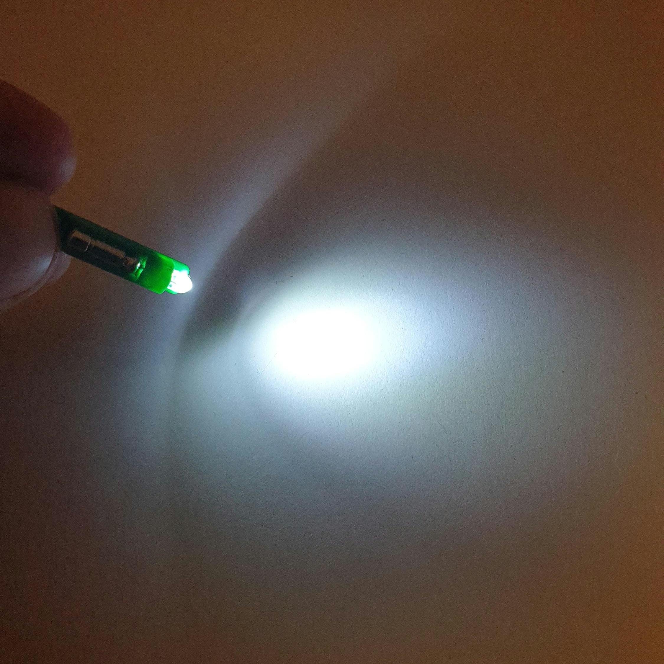 LIXY NANO World's smallest Micro Nano keychain flashlight