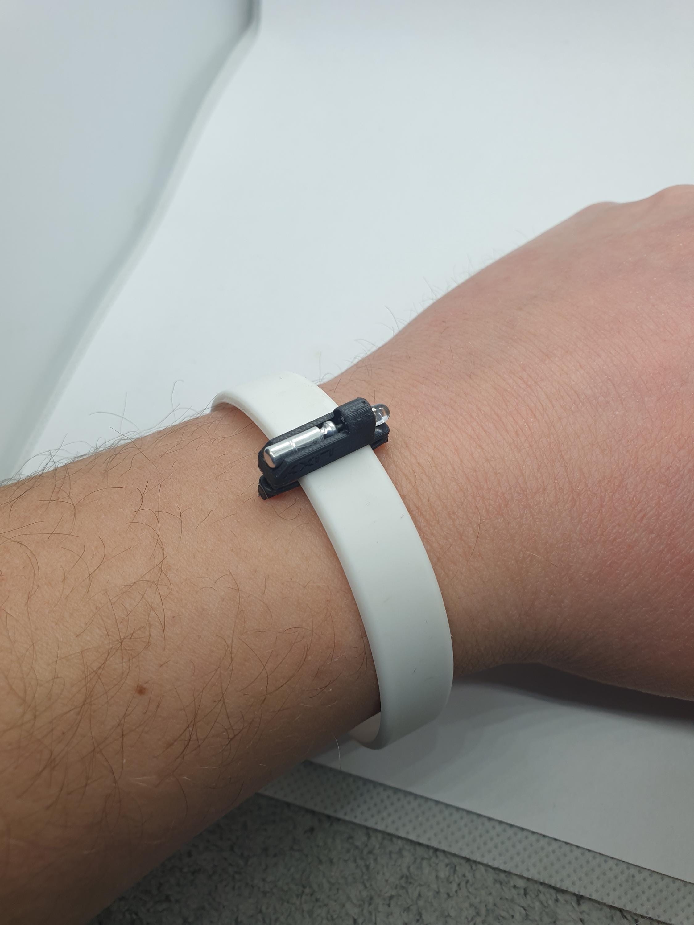 LIXY NANO World Smallest Micro Nano Flashlight for Smart Band, Bracelet and Glasses