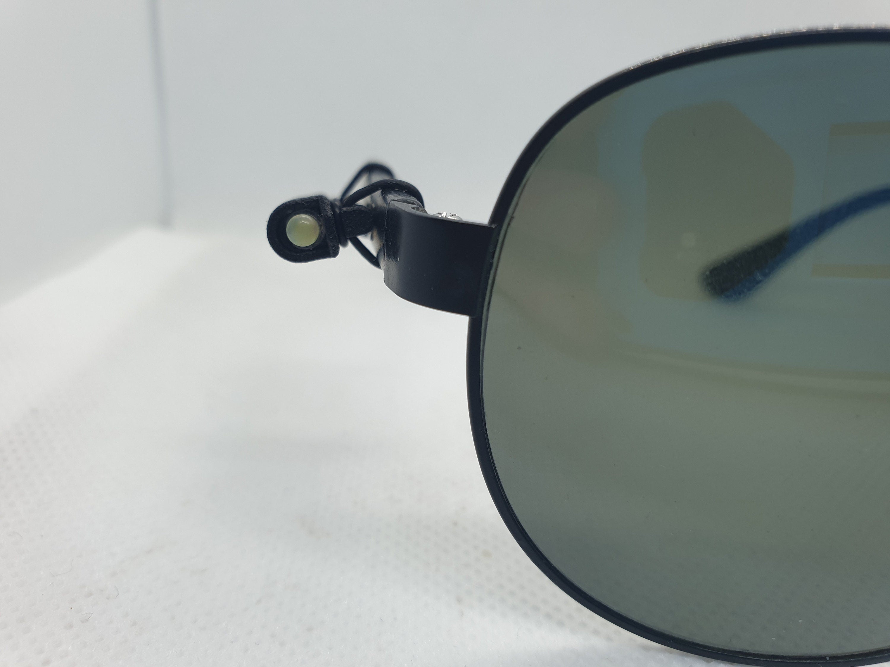 LIXY World Smallest Micro Nano Flashlight for Apple Watch Band and Glasses